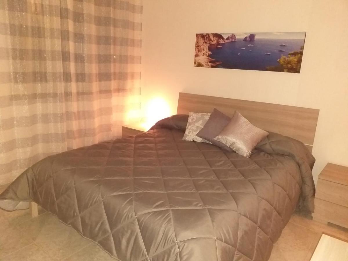 Deluxe Double Room Shower