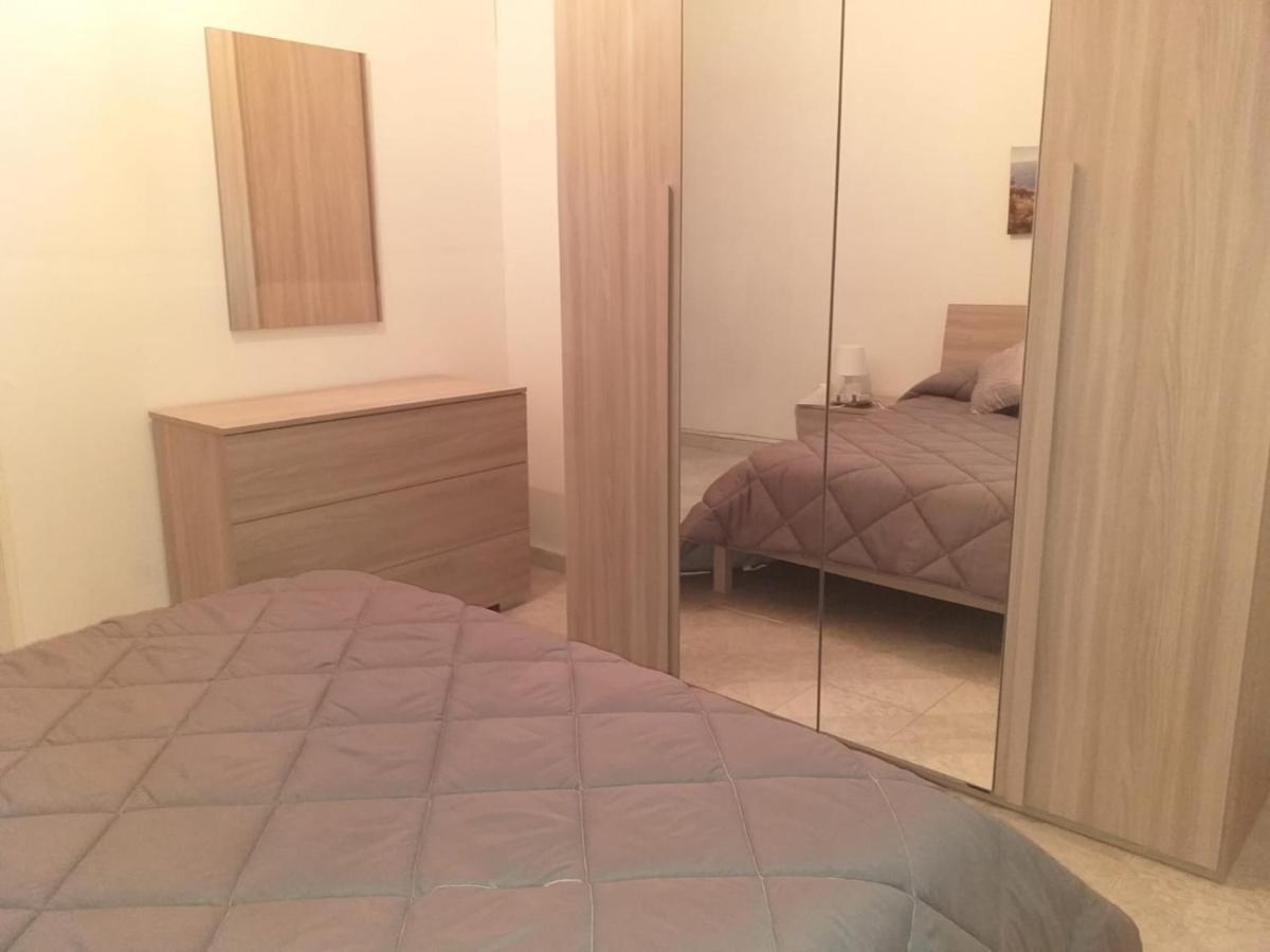 Deluxe Double Room Shower