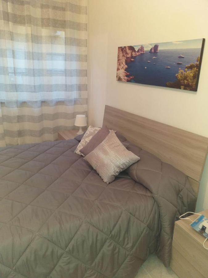 Deluxe Double Room Shower