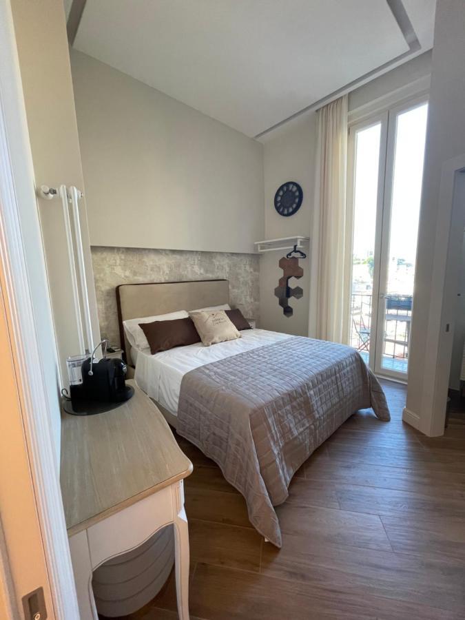 Double Room,1256605087:JPEG