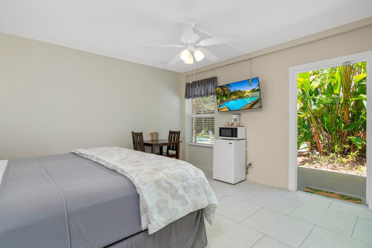 King Room - Poolside