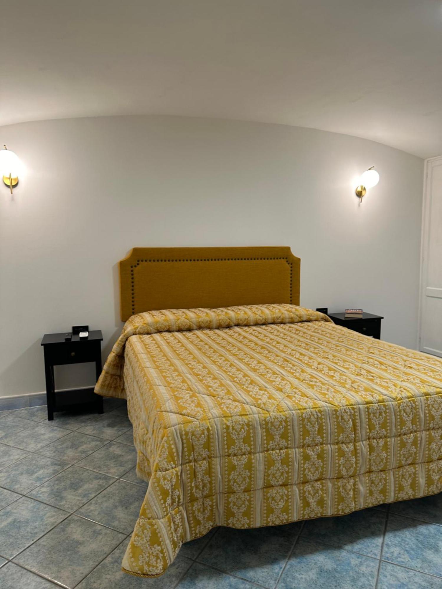 One-Bedroom Apartment with Garden