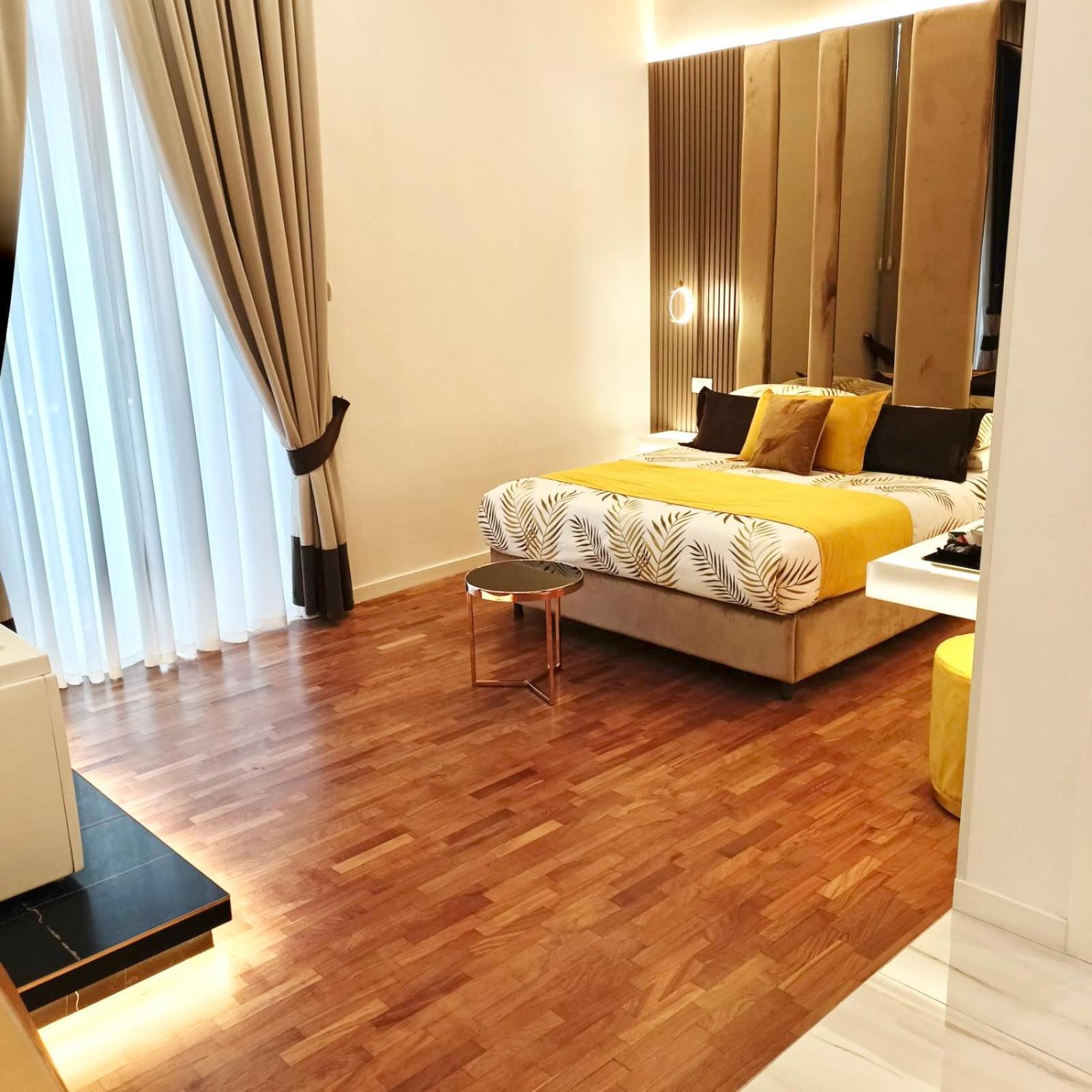 Queen Room with Spa Bath - Annex