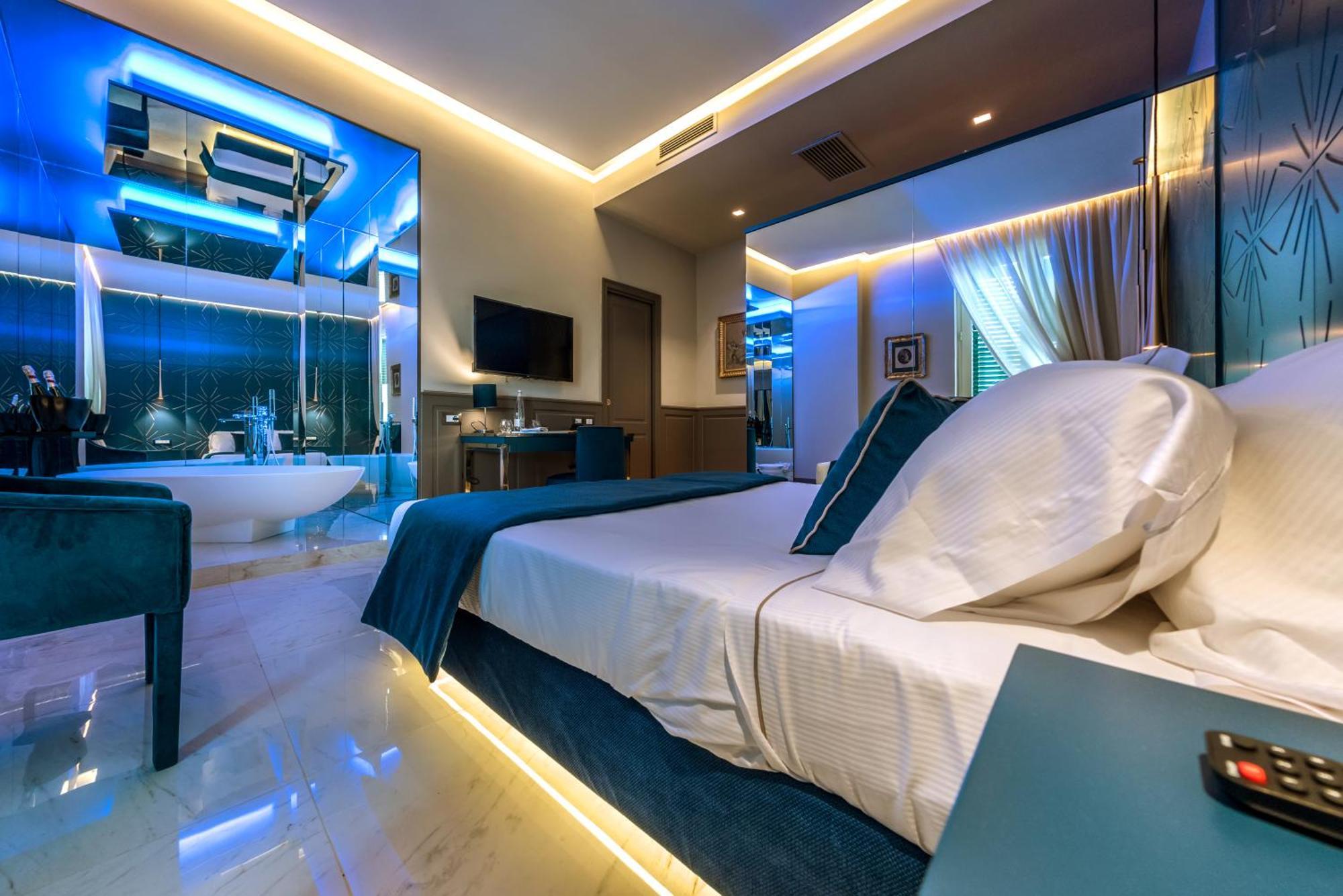 Deluxe Double Room Bath