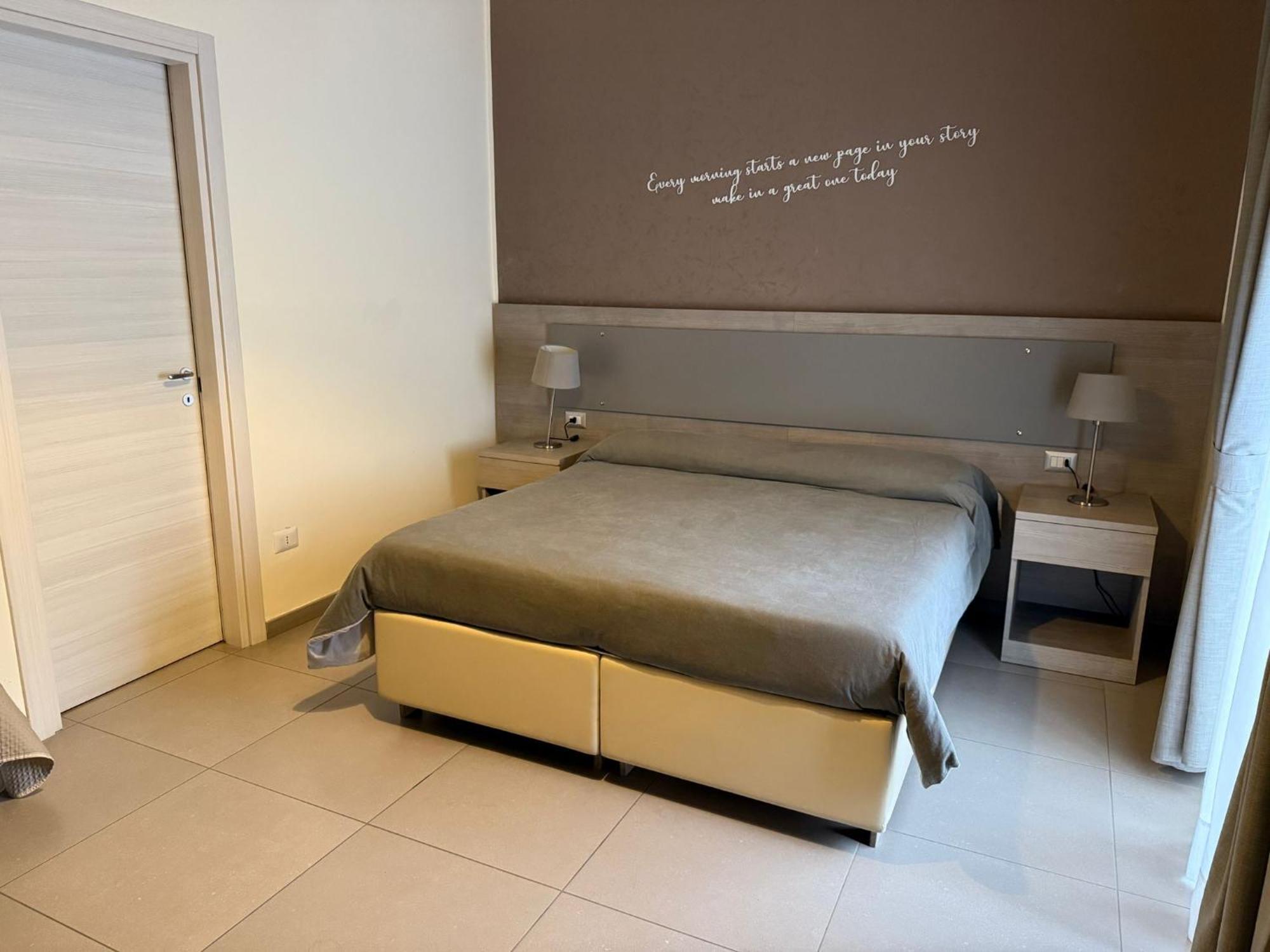 Large Double or Twin Room