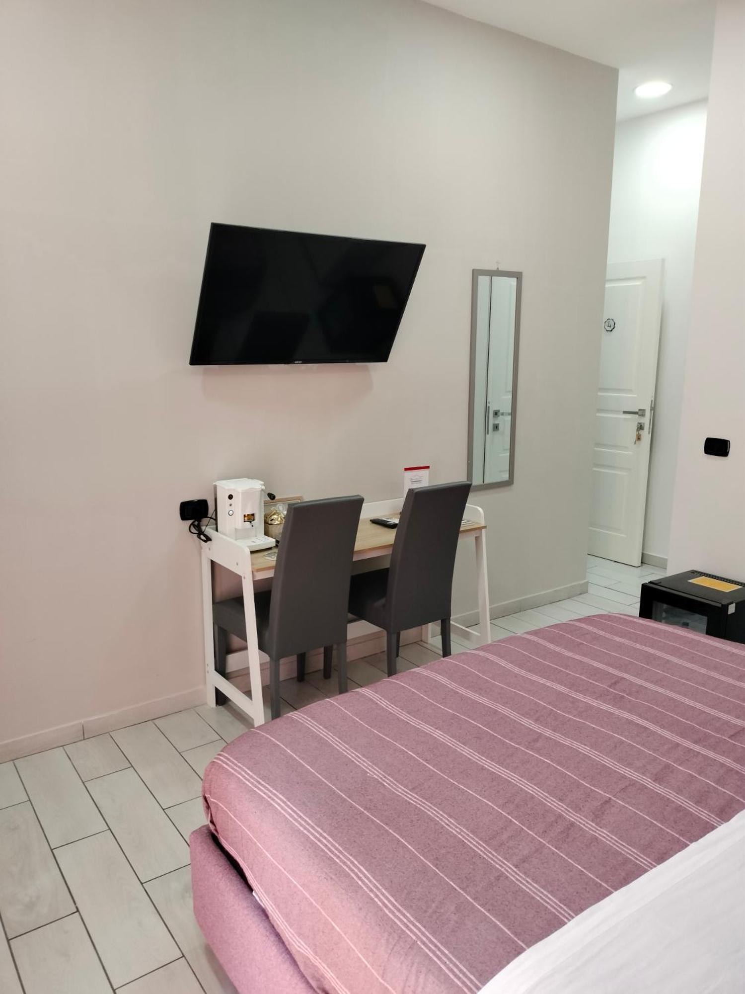 Double Room Private Bathroom