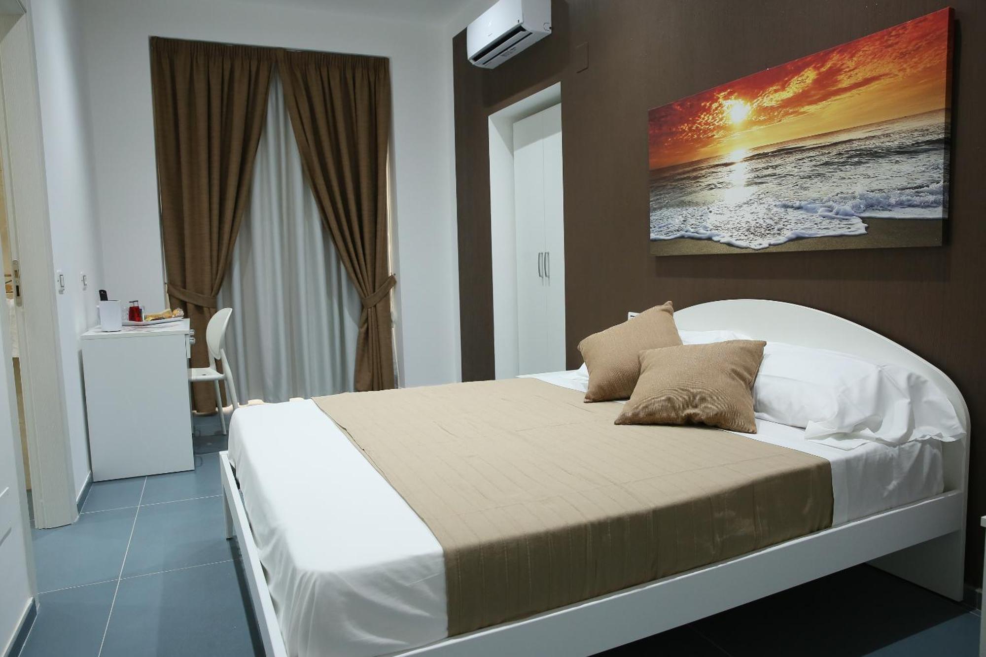 Deluxe Room (2 Adults + 1 Child)