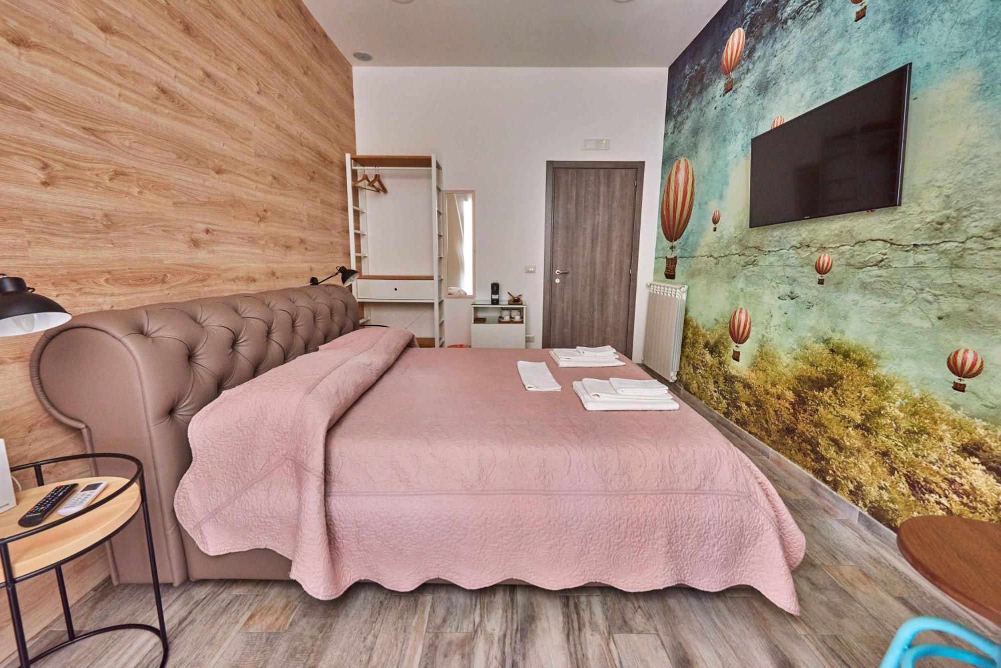 Double Room Private External Bathroom