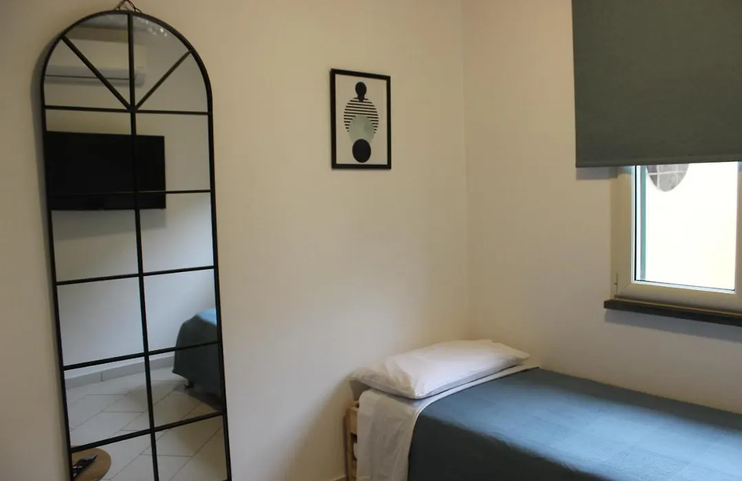 Little Suite Capri-1