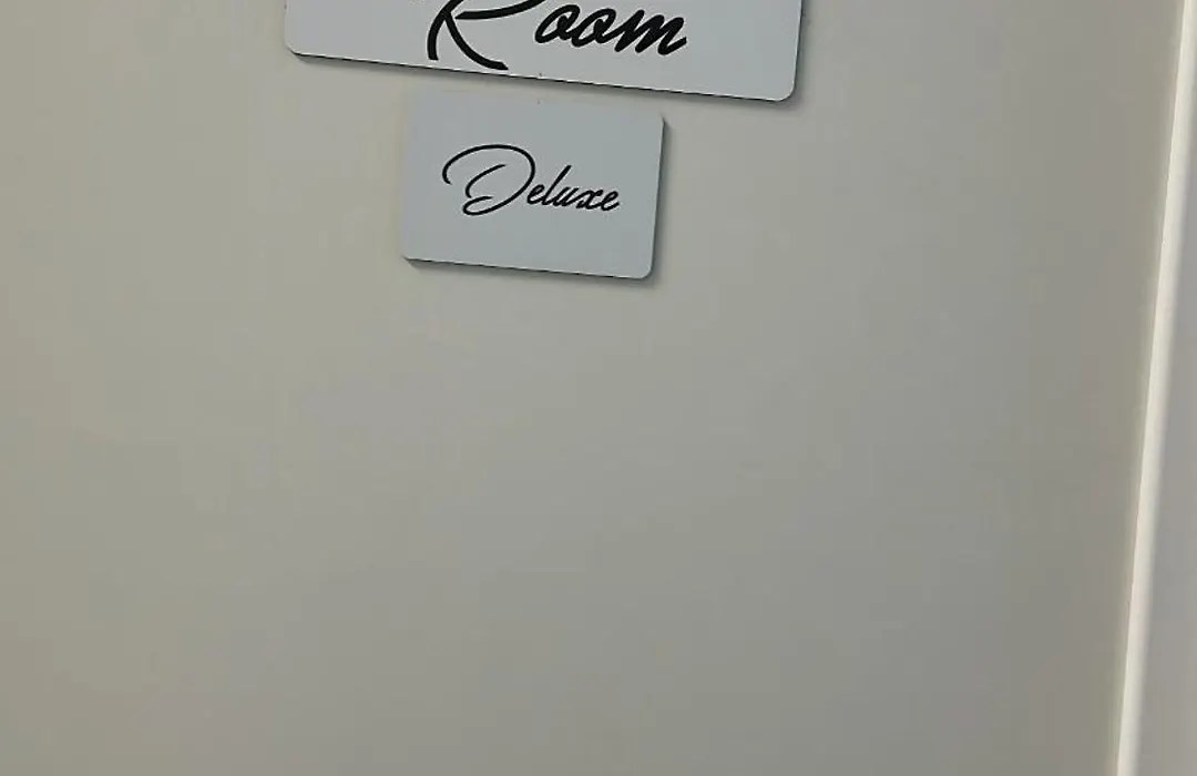 Morra'S Room-1