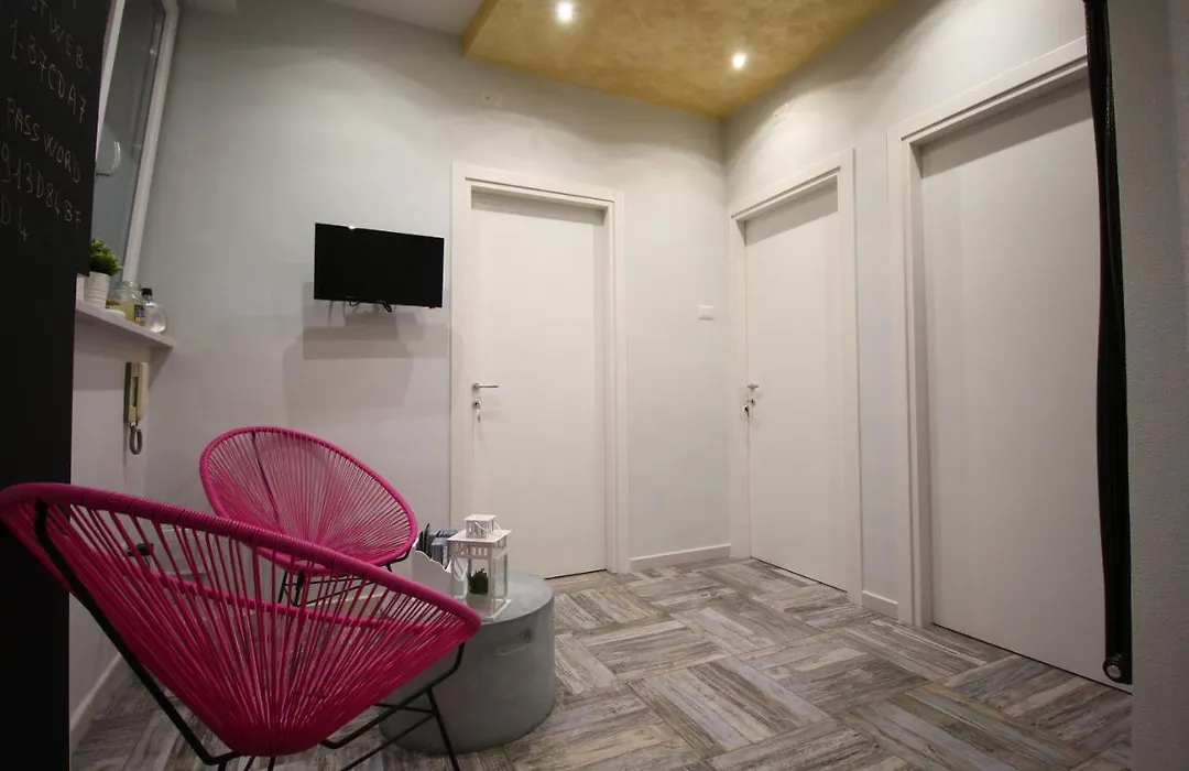 Recia Room-1