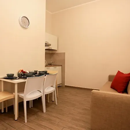 Apartcity Naples B&B-2